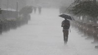 काठमाडौं उपत्यकासहित देशका केही स्थानमा वर्षा, बिहीबारदेखि मौसम खुल्ने पूर्वानुमान 