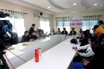 बौद्ध महाचैत्यबाट बुद्ध सन्देश संसारभर’ भन्ने नारासहित बुद्ध जयन्ती मनाइने