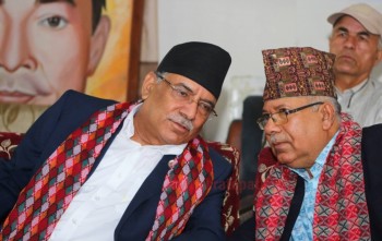सत्तागठबन्धनको बैठकअघि प्रचण्डसँग माधव नेपाल र रघुवीर महासेठको भेट