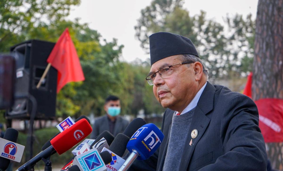 एमालेका महेश बस्नेतसँग झलनाथ खनाल पराजित