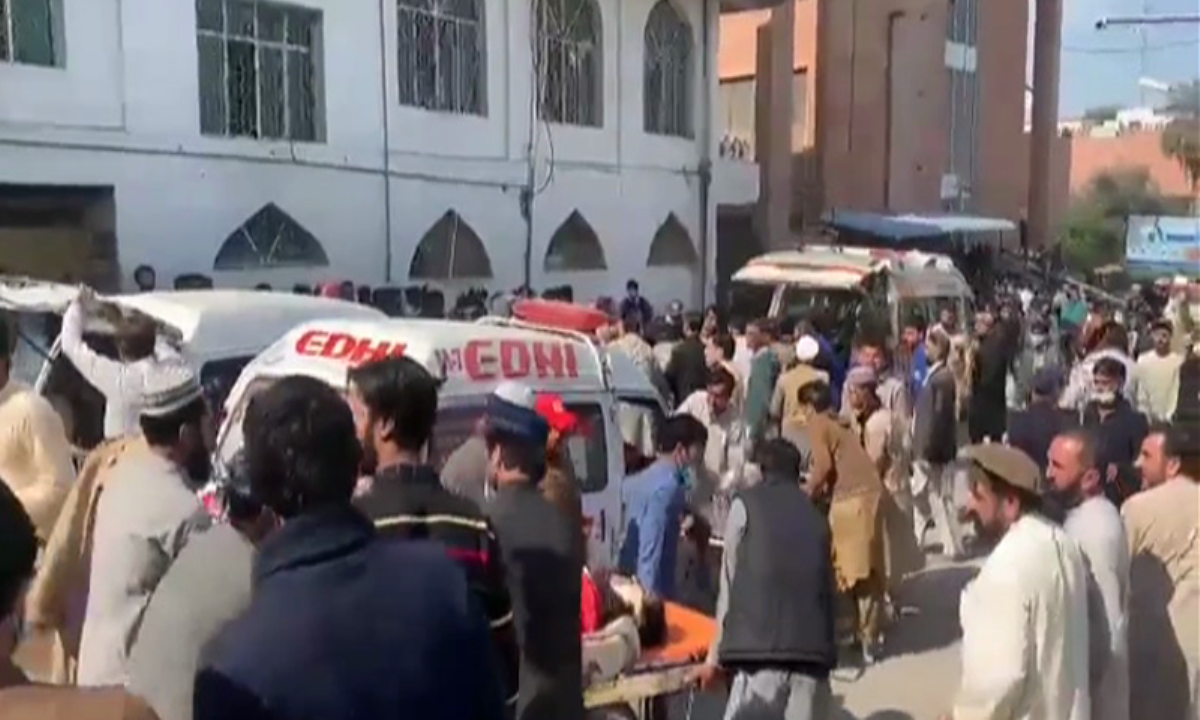 पाकिस्तानको पेशावरमा आत्मघाती बम बिस्फोट,कम्तिमा २० जनाको मृत्यु  